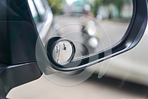 Blind spot mirror for car