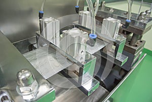 Blister packing machine in pharmaceutical industrial