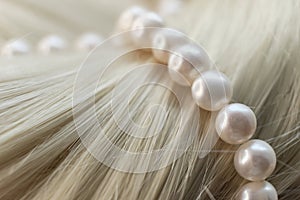 Blonde Ambition: Reviving Dull, Lifeless Strands with the Mother-of-Pearl Technique