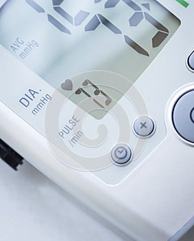 Blood pressur pulse rate meter