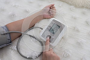 Blood pressure gauge show hypotension