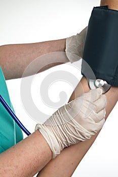 Blood pressure measurement on the upper arm