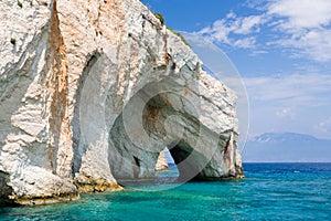 Blau Höhle berühmt natürlich der stein Formation wie Küste aus insel griechenland 