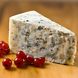 Blue cheese and red currant