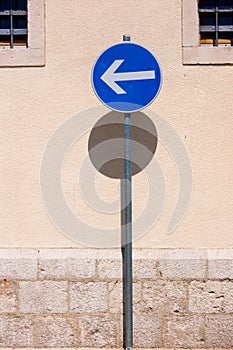 Blue direction sign 6