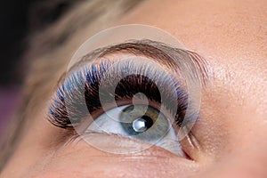 Blue Eyelash Extension with diferent colors lashes