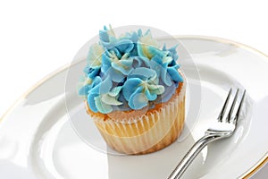 Blue hortensia cupcake