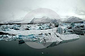 Blue ice in JÃ¶kulsÃ¡rlÃ³n - ICELAND