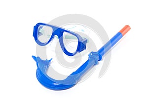 A blue mask and a snorkel