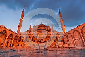 Blue Mosque (The Sultan Ahmet Mosque) at sunset, Istanbul, Turkey.