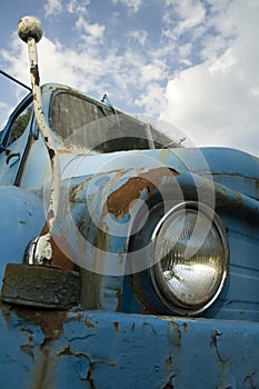 Blue old-fashioned car photo