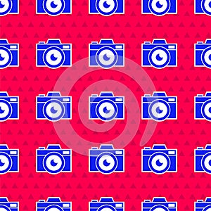 Blue Photo camera icon isolated seamless pattern on red background. Foto camera icon. Vector Illustration