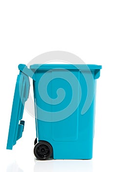 A blue recycle bin