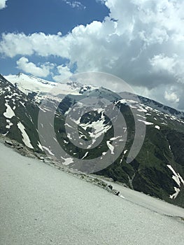 Blue skies and mountain range from Rohtang Manali.