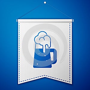 Blue Wooden beer mug icon isolated on blue background. White pennant template. Vector