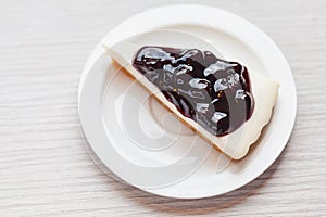 A blueberry cheese pie.