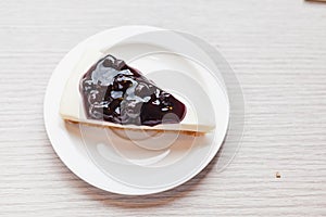 A blueberry cheese pie.