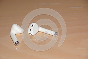 Bluetooth `wireless` headphones - Front view