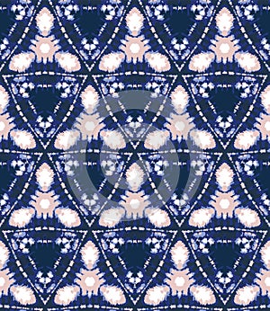 Blurry shibori tie dye triangle diamond background. Seamless pattern indigo coral bleached resist background. Japanese style