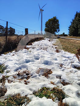 BM WInd Turbine Snow Vert