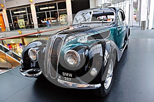BMW 327
