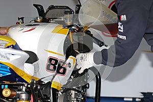 BMW S1000 RR fill up oil