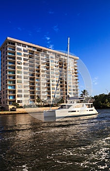 Boat along Hillsboro Inlet Waterway headed to Hillsboro Beach