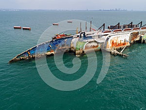 Boat crashes in the sea, cruise ship ,accident ,Shipwreck,top vi