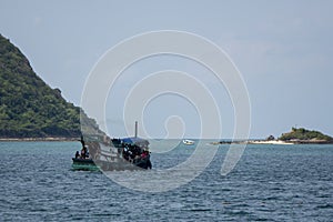 Boat crossing Sattahip and Koh Kham Carry passengers full of boats