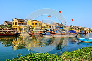 Boat on Hoai river