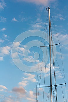 Boat mast