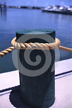 Boat mooring with a hug rope for a huge boat,