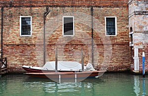Boat, river, venice,, brick, wall