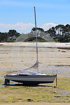 Boat run aground in Korejou harbor