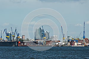 Boat trip on the Elbe from the port of Hamburg to Blankenese