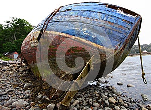 Boat wreckage photo