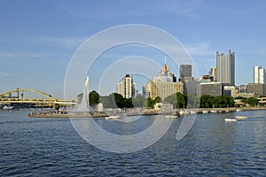 Boats in front of Point State Park, Pittsburgh, Pen