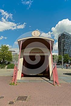 Bockenheim markt, a weekly farmers market on the Bockenheimer Warte with fruit and vegetable stalls, Frankfurt am Main, Germany