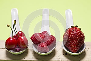 Bodegon antioxidant berries