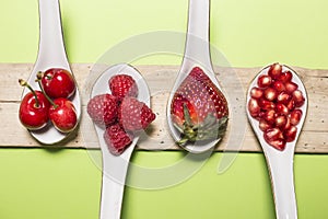 Bodegon antioxidant berries