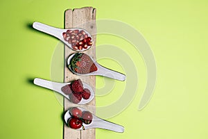 Bodegon antioxidant berries