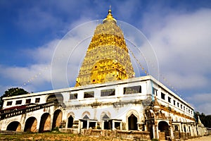 Bodh Gaya pagoda with sky