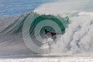 Body Boarding Riding Hollow Wave