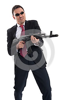 Bodyguard with automatic rifle