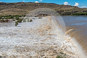 Boegoeberg Dam wall completely covered by flooded Orange River