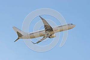 Boeing 737-800 taking off