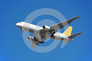 Boeing 767 cargo jet