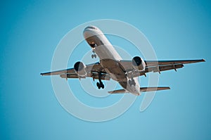 Boeing 767 Overhead photo