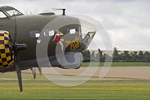 Boeing B-17 Flying Fortress painted Memphis Belle detail, cockpit and engine