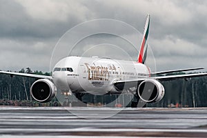 Boeing 777-200ER Emirates Airlines